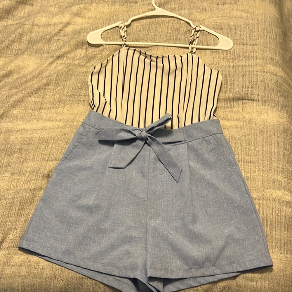 Cute romper!!